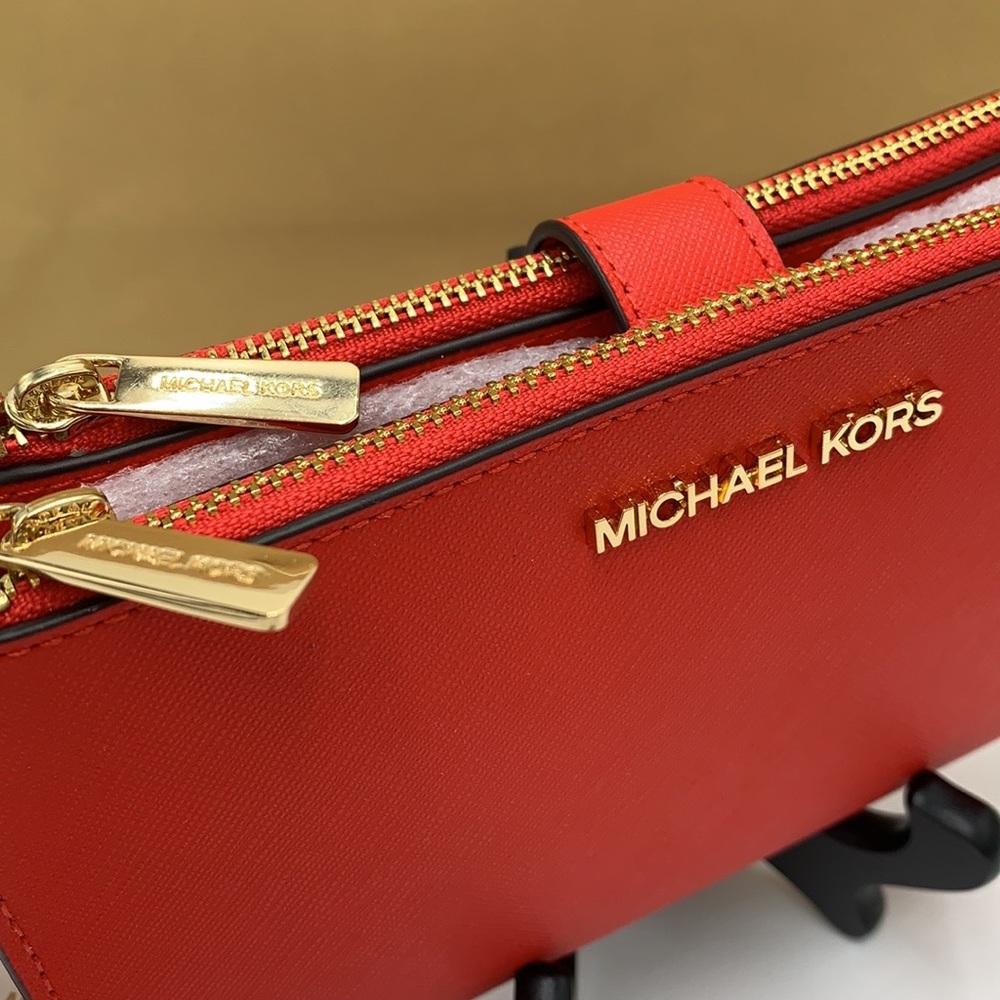MICHAEL KORS LARGE DOUBLE ZIP WRISTLET WALLET DARK SANGRIA COLOR - Picture 3 of 12